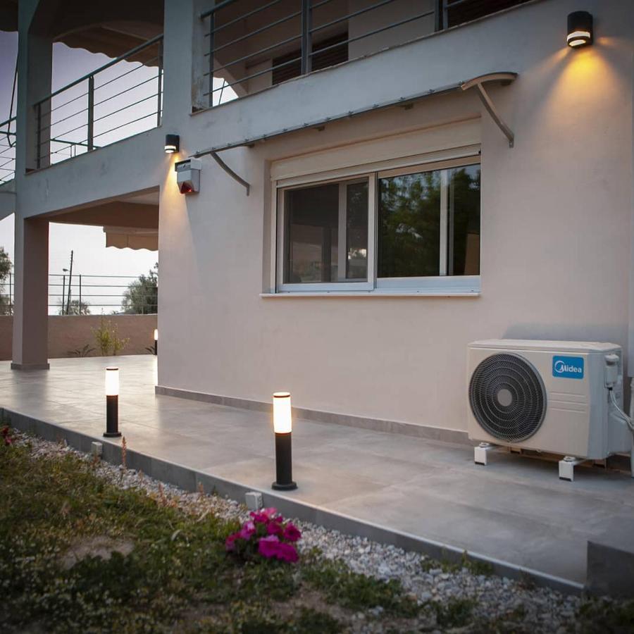 House On The Beach Salamís Exterior foto