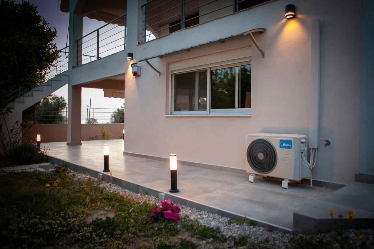 House On The Beach Salamís Exterior foto